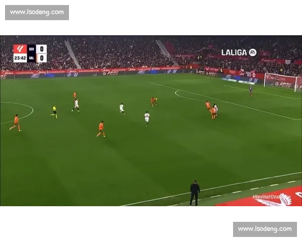 马马尔达什维利深情告别瓦伦西亚，官宣加盟利物浦开启英超新征程