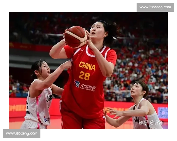 央视直击女篮中日对决:张子宇内线无解,宫鲁鸣战术显神威